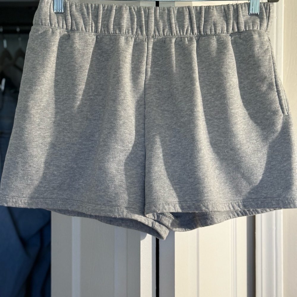 NUUDS vintage shorts in grey, size large